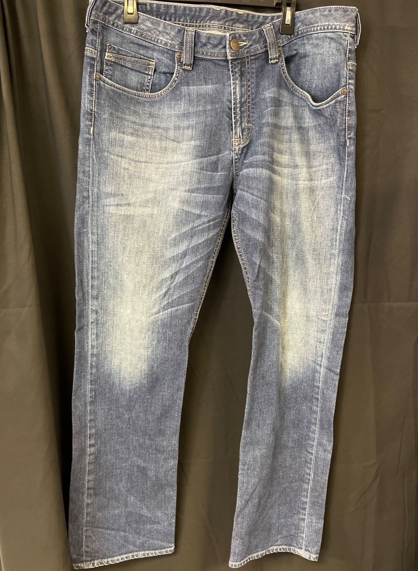 Men's Blue Jeans/Slim Fit 38x32