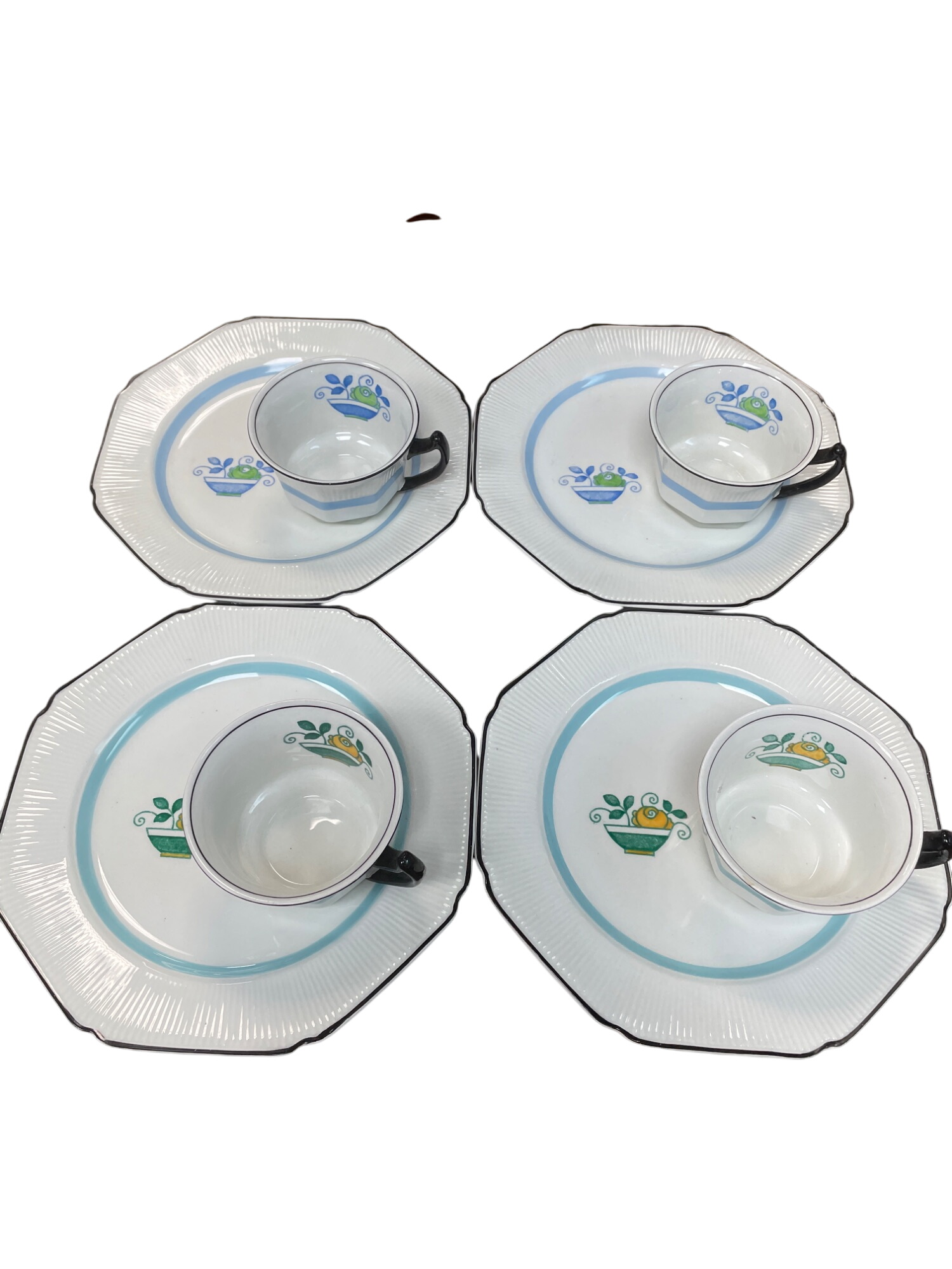 England Bone China Floral Tea Cup & Saucer Set Of 4
